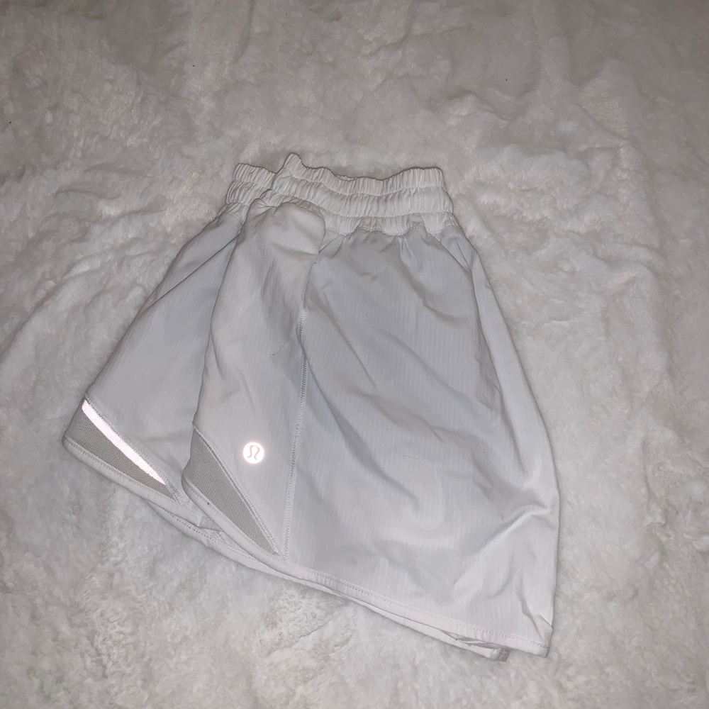 LULULEMON HOTTY HOT SHORT